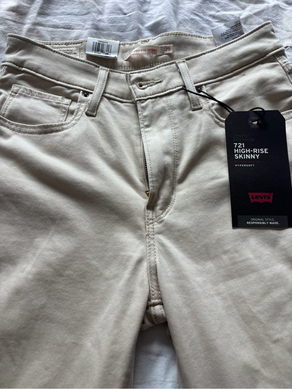 Levi's 721 High-Rise Skinny Jeans - Light Tan
